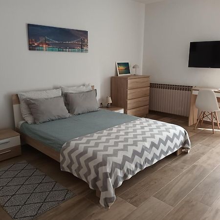 Studio Apartman Dori Pula Eksteriør billede